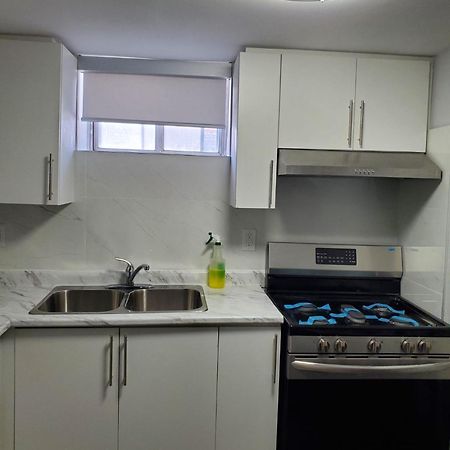 Apartament Maxwell Esabu Toronto Zewnętrze zdjęcie