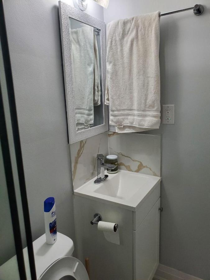 Apartament Maxwell Esabu Toronto Zewnętrze zdjęcie