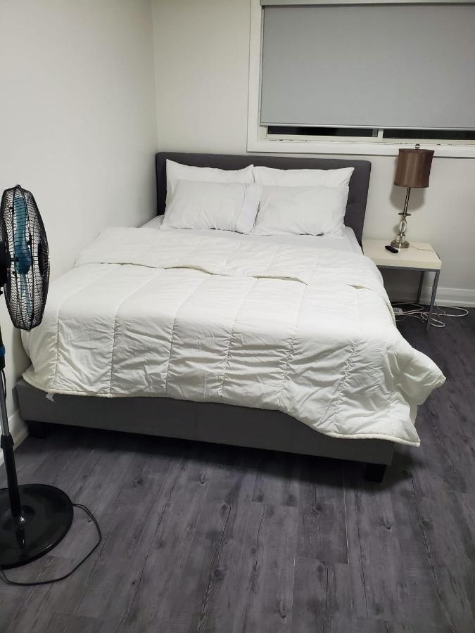 Apartament Maxwell Esabu Toronto Zewnętrze zdjęcie