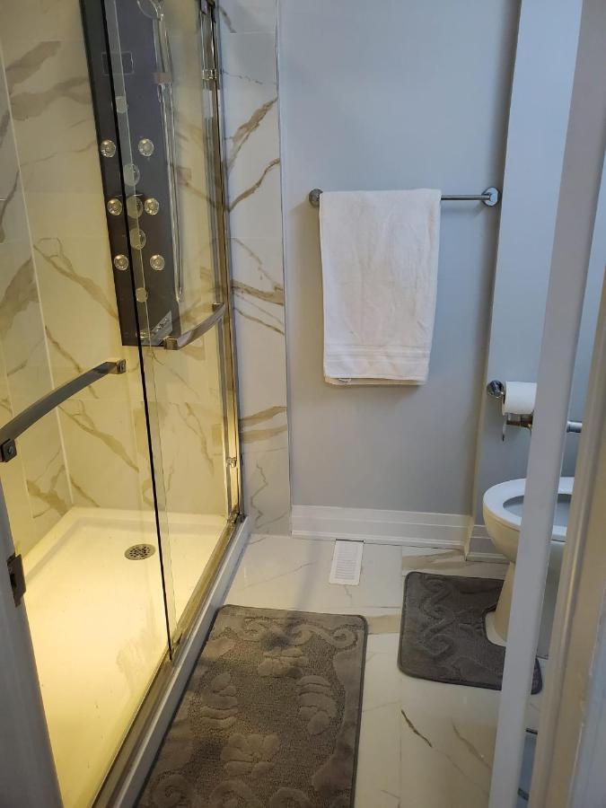 Apartament Maxwell Esabu Toronto Zewnętrze zdjęcie
